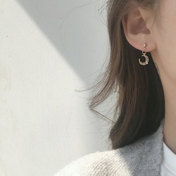 Lagom Studio Jewelry - 💕last one Dreamy Moon Drop Earrings
